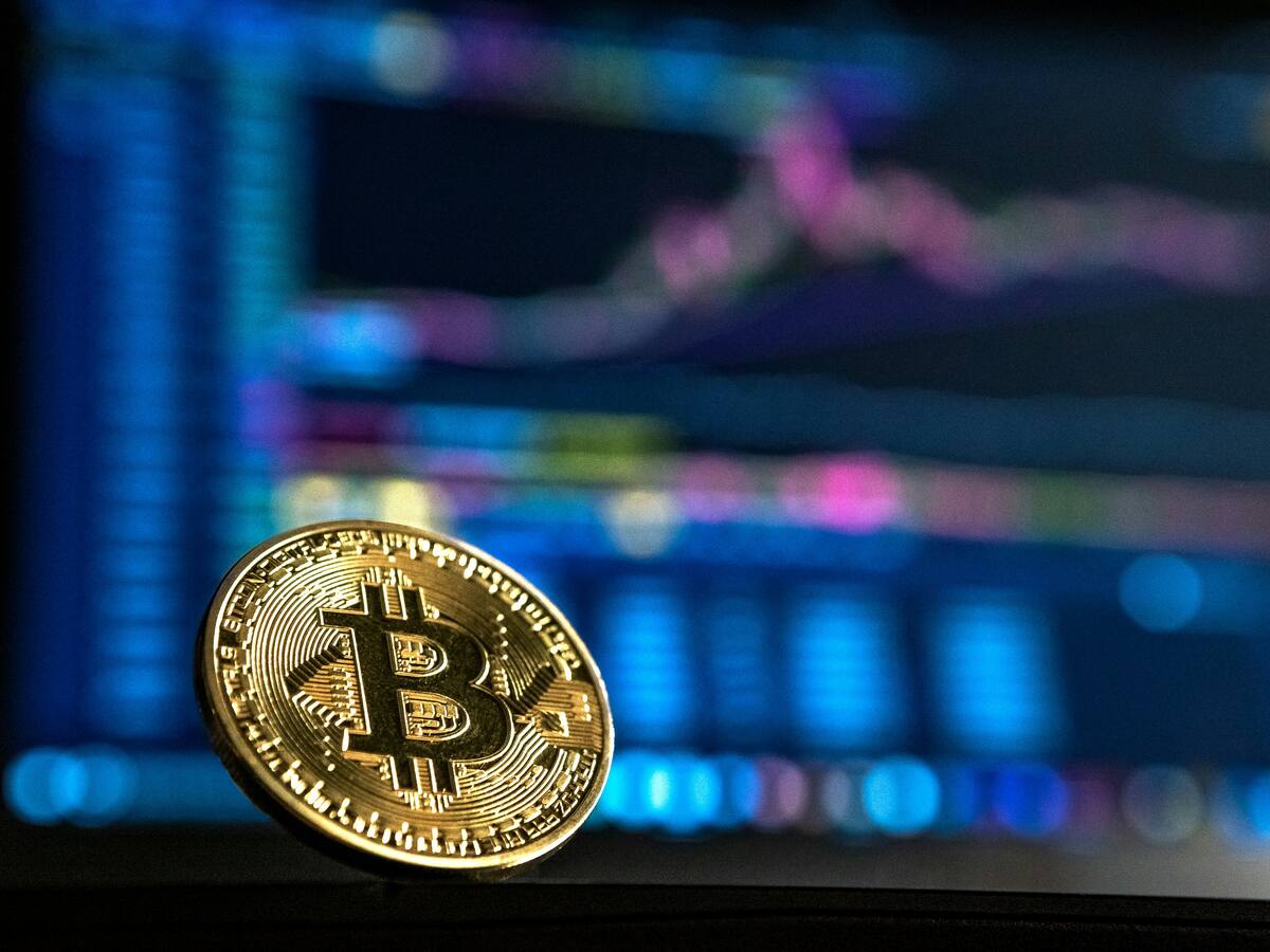 ¿Cuál es el precio de Bitcoin y otras criptos este 24 de febrero del 2024?