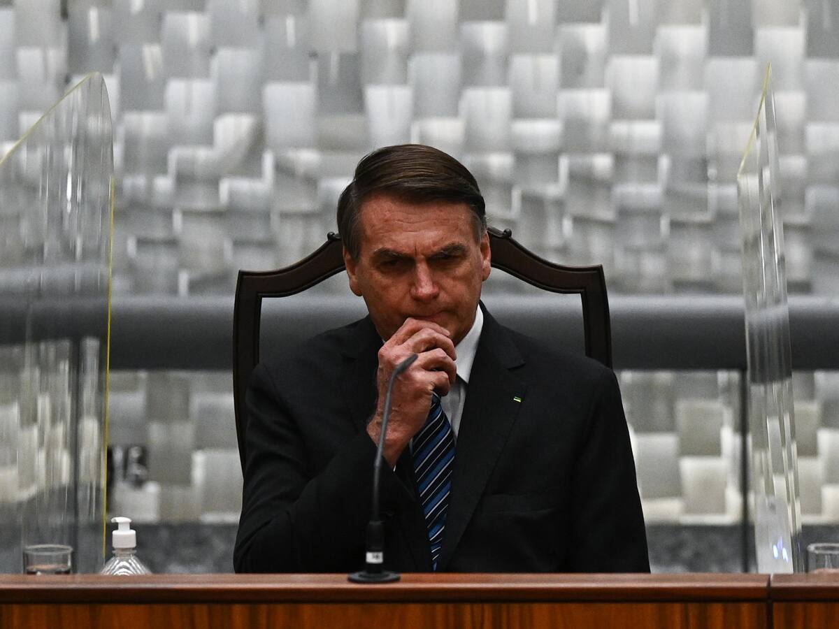 Bolsonaro sanciona una ley que regula el mercado de las criptomonedas en Brasil