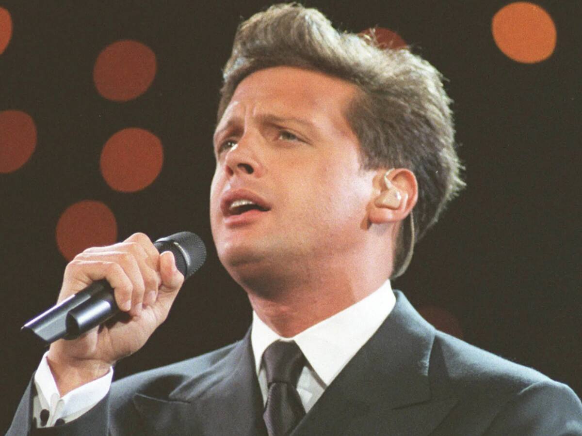 Luis Miguel deslumbra en una película de Pixar, según inteligencia artificial