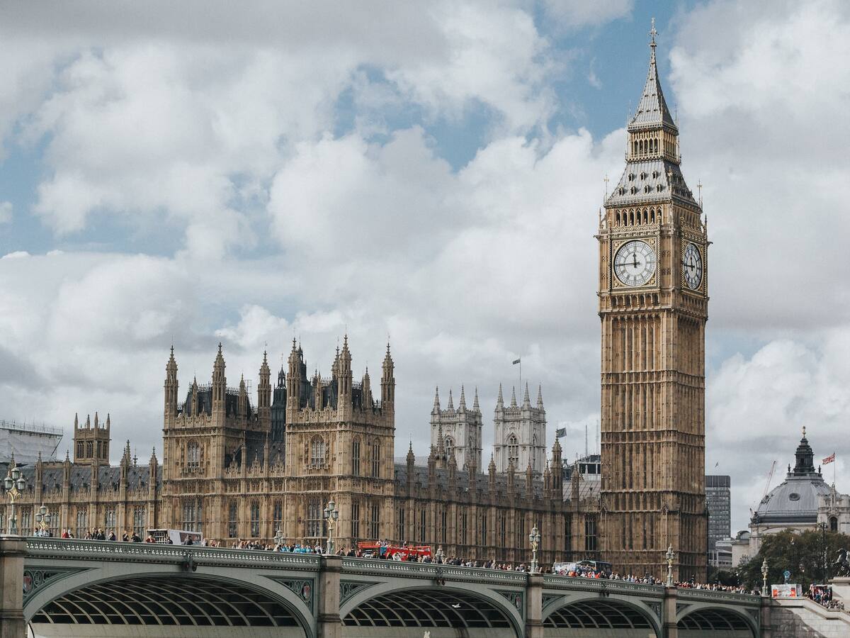 Reino Unido advierte a sus ciudadanos de usar criptomonedas